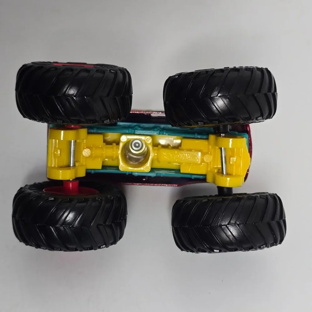 2 Hot Wheels Demo Derby 52 68 Monster Jam Trucks Lot 1:64 Diecast Graffiti